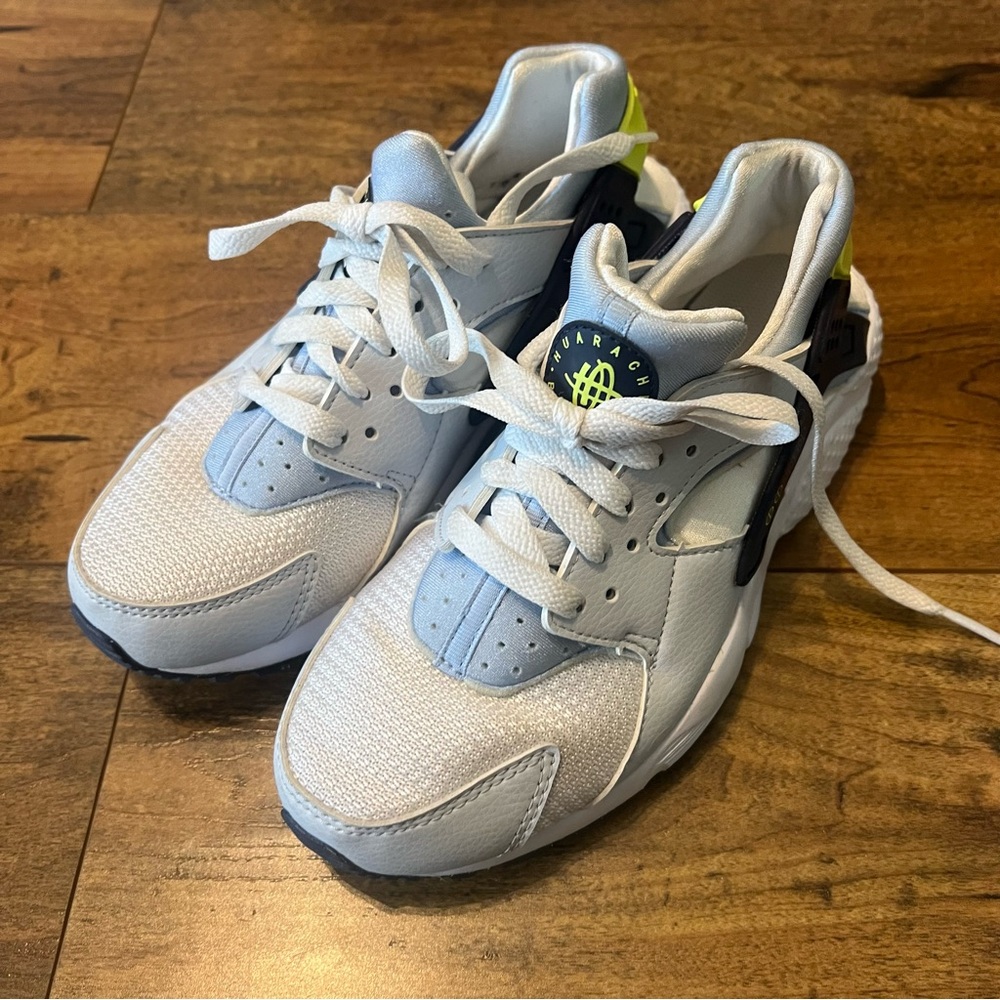 Nike Hurache Like New